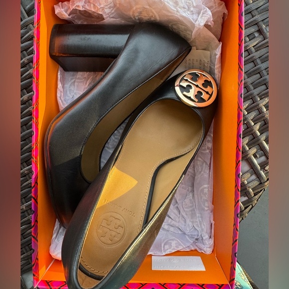 Tory Burch Benton 2 85MM Pump Calf Leather 5.5 - Picture 2 of 4
